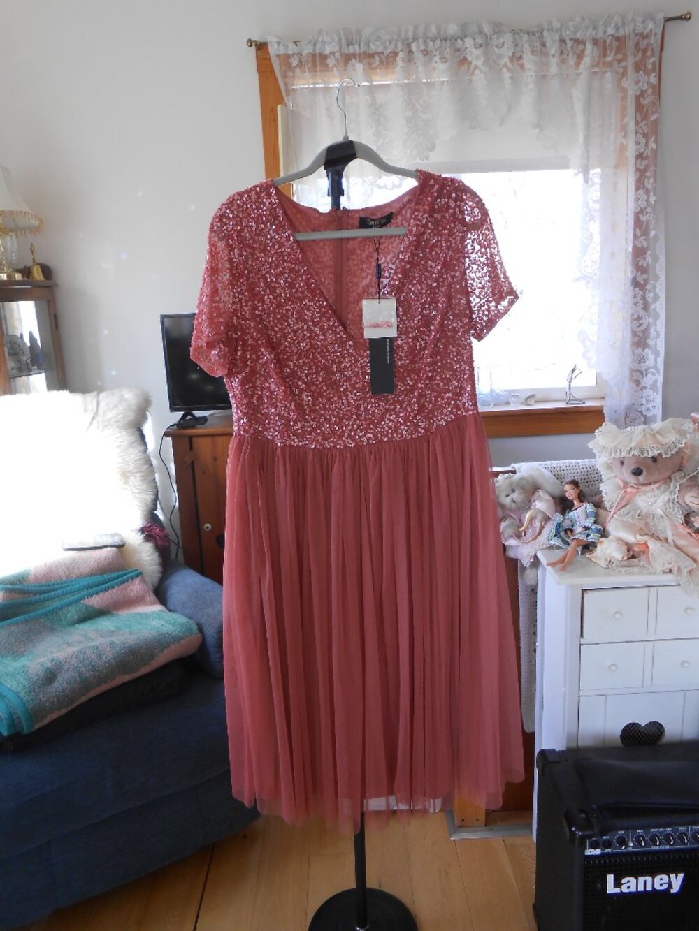 LOVEDROBE LUXE DRESS-WOMEN'S SIZE 20-SEQUINS-NEW WITH TAGS!